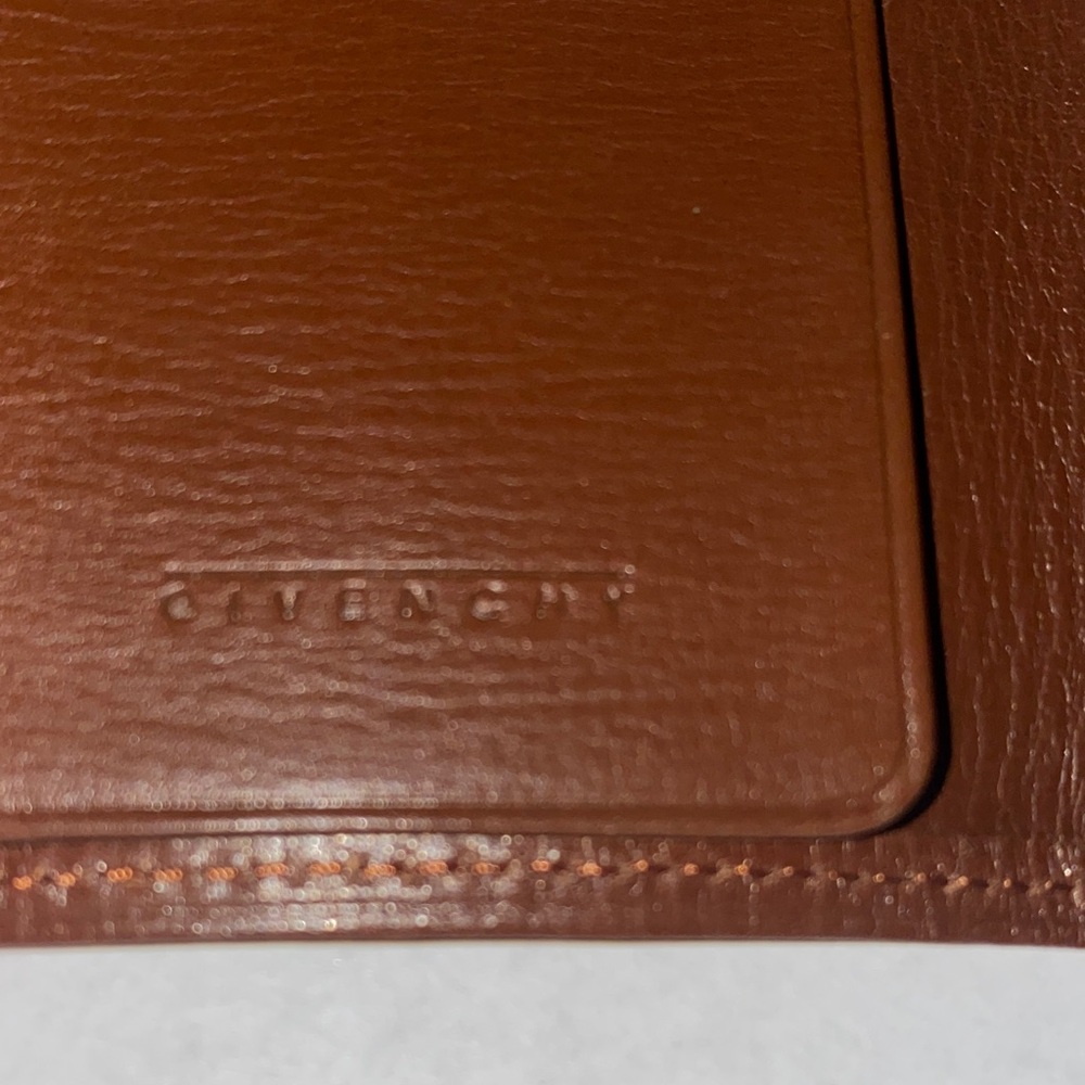 Givenchy Chestnut key case - Picture 5 of 9